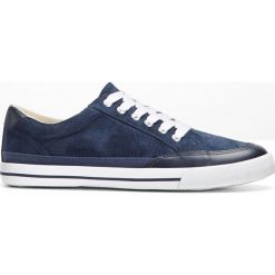 Sneakersy bonprix ciemnoniebieski. Niebieskie sneakersy męskie bonprix, z materiału, na sznurówki. Za 74,99 zł.