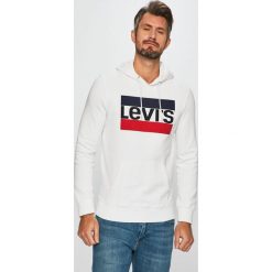 Levi's - Bluza. Białe bluzy męskie marki Levi's®, s, z nadrukiem, z bawełny, z kapturem. Za 239,90 zł.
