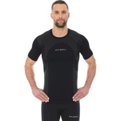 Brubeck Koszulka męska Dynamic Outdoor SS12510 czarna r. XL. Czarne koszulki sportowe męskie marki Brubeck, m. Za 99,99 zł.