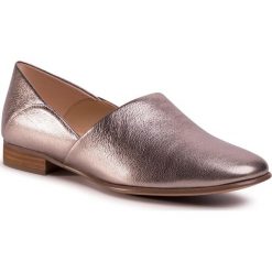 Półbuty CLARKS - Pure Tone 261479174 Stone. Żółte półbuty damskie Clarks, bez wzorów, ze skóry, bez obcasa, na obcasie, bez zapięcia. Za 489,00 zł.