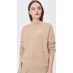 Sweter z półgolfem - Beżowy. Brązowe swetry damskie Sinsay, s, bez wzorów, bez rękawów, bez kaptura. W wyprzedaży za 47,99 zł.