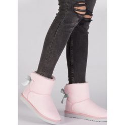 Różowe Śniegowce Sweet Dreams. Czerwone buty zimowe damskie Born2be, z satyny, przed kostkę. Za 79,99 zł.