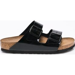 Birkenstock - Klapki Arizona. Czarne klapki damskie Birkenstock, bez wzorów, ze skóry, bez obcasa. Za 289,90 zł.