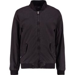 Kurtki męskie bomber: Quiksilver DELTADEAL Kurtka Bomber black