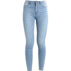 Cheap Monday HIGH SPRAY Jeans Skinny Fit stone bleach. Niebieskie boyfriendy damskie Cheap Monday. Za 209,00 zł.