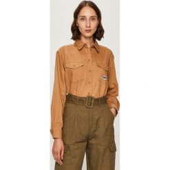 Tommy Jeans - Koszula jeansowa. Żółte bluzki damskie Tommy Jeans, s, z aplikacjami, z bawełny, klasyczne, z klasycznym kołnierzykiem, z długim rękawem. Za 449,90 zł.