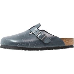 Birkenstock BOSTON Kapcie hailstorm black/silver. Czarne kapcie męskie marki Birkenstock, z materiału. W wyprzedaży za 263,45 zł.