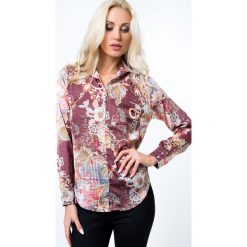 Koszula we wzory z metalowym detalem czerwona 21824. Czerwone koszule damskie marki Fasardi, s. Za 49,00 zł.