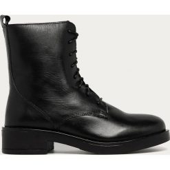 Answear - Workery skórzane Answear Lab. Czarne workery damskie ANSWEAR, ze skóry, z okrągłym noskiem, bez obcasa, na obcasie, na sznurówki. Za 269,90 zł.