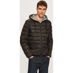 Armani Exchange - Kurtka puchowa. Niebieskie płaszcze męskie Armani Exchange, xxl, bez wzorów, z poliesteru, krótkie, z kapturem. W wyprzedaży za 579,90 zł.