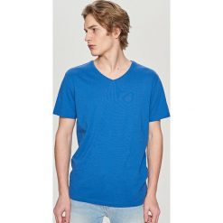 T-shirty męskie: T-shirt z dekoltem v-neck – Niebieski