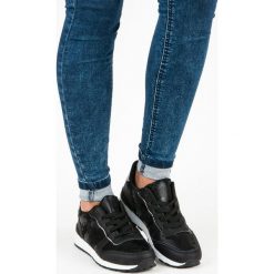 Merg czarne sznurowane trampki czarne. Czarne tenisówki damskie Merg. Za 69,00 zł.