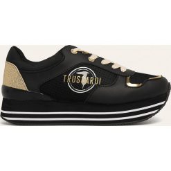 Trussardi Jeans - Buty. Białe buty sportowe damskie Trussardi Jeans, bez wzorów, z jeansu, sportowe. W wyprzedaży za 359,90 zł.