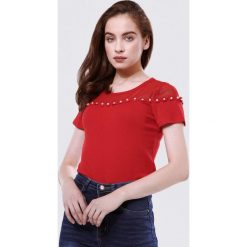 Czerwony T-shirt Like I Do. Czerwone bluzki damskie marki Born2be, s, bez wzorów, z dzianiny, z okrągłym kołnierzem. Za 49,99 zł.