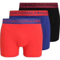 MUCHACHOMALO MEN SOLID 3 PACK Panty multicolor. Czerwone bokserki męskie MUCHACHOMALO, z bawełny. W wyprzedaży za 224,10 zł.