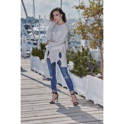 Moherowy sweter z wycięciami jasnoszary elise. Szare swetry damskie Lemoniade, uniwersalny, bez wzorów, z wełny, eleganckie, bez rękawów, bez kaptura. W wyprzedaży za 105,00 zł.