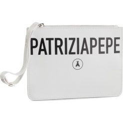 Torebka PATRIZIA PEPE - 2V9009/A5K9-W146 Bianco. Białe torebki klasyczne damskie Patrizia Pepe, bez wzorów, ze skóry, eleganckie, bez dodatków. W wyprzedaży za 279,00 zł.