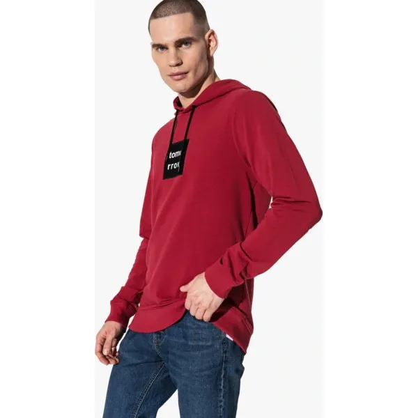Confront Bluza Small Logo Hoodie , czerwony, rozmiar XL. Czerwone bluzy męskie Confront, xl, z nadrukiem, z elastanu, z kapturem, bez rękawów, bez kaptura. W wyprzedaży za 69,99 zł.