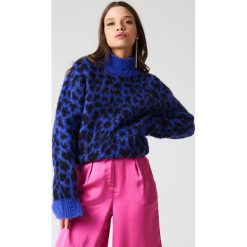 Swetry klasyczne damskie: NA-KD Trend Oversizowy sweter Leo – Blue,Multicolor