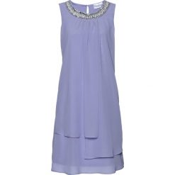Sukienka Premium z aplikacją bonprix jasny lawendowy. Fioletowe sukienki damskie bonprix, z aplikacjami, eleganckie, z okrągłym kołnierzem, bez rękawów. Za 199,99 zł.