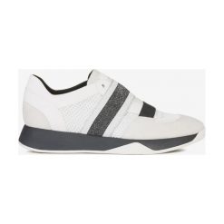 Geox Suzzie Tenisówki Biały. Białe trampki i tenisówki damskie Geox, bez wzorów, ze skóry, bez zapięcia. Za 516,95 zł.