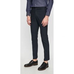 Selected - Spodnie. Niebieskie spodnie męskie Selected, z haftami, z elastanu. W wyprzedaży za 119,90 zł.