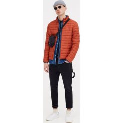 Pikowana kurtka. Brązowe kurtki męskie pikowane marki Pull&Bear, m. Za 109,00 zł.