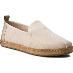 Półbuty TOMS - Deconstructed Alpargata Cork 10011733 Natural Hemp. Brązowe półbuty damskie marki Toms, na co dzień, bez wzorów, z tworzywa sztucznego, bez obcasa, na płaskiej podeszwie, bez zapięcia. W wyprzedaży za 189,00 zł.