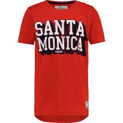 Koszulka "Hasper" w kolorze czerwonym. Czerwone t-shirty chłopięce Vingino, z nadrukiem, z bawełny, bez rękawów. W wyprzedaży za 59,95 zł.