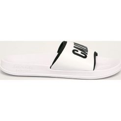 Calvin Klein Underwear - Klapki. Czerwone kapcie męskie Calvin Klein Underwear, z gumy, z okrągłym noskiem, bez zapięcia. W wyprzedaży za 99,90 zł.