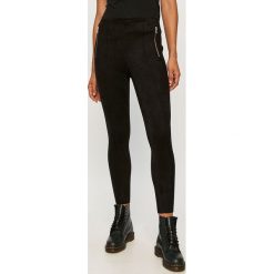 Vero Moda - Legginsy. Czarne spodnie damskie Vero Moda, s, z elastanu, z podwyższonym stanem. W wyprzedaży za 99,90 zł.