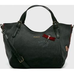 Desigual - Torebka. Czarne torebki klasyczne damskie marki Desigual, w paski, z bawełny, casualowe, na ramię, średnie, z haftem. W wyprzedaży za 249,90 zł.