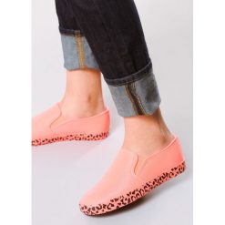 Pomarańczowe Tenisówki Concedable. Pomarańczowe trampki i tenisówki damskie marki Born2be, z aplikacjami, bez zapięcia. Za 29,99 zł.