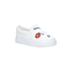 Tenisówki Dziecko Casu Slip on haftowany 3TX-TA86199M. Szare buty dziewczęce sportowe Casu, z haftami, bez zapięcia. Za 49,99 zł.