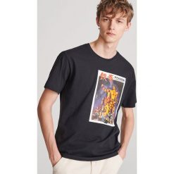 T-shirt z motywem gry Tekken - Czarny. Czarne t-shirty męskie Reserved, s, bez wzorów, bez kołnierzyka. Za 59,99 zł.