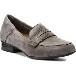 Półbuty CLARKS - Keesha Cora 261294764 Grey Suede. Szare półbuty damskie marki Clarks, bez wzorów, ze skóry, bez obcasa, na obcasie, bez zapięcia. W wyprzedaży za 239,00 zł.