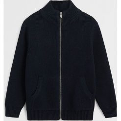 Mango Kids - Kardigan dziecięcy Davicin 110-164 cm. Niebieskie swetry chłopięce Mango Kids, bez wzorów, z bawełny, bez kołnierzyka. Za 79,99 zł.