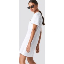 T-shirty damskie: NA-KD Rose Embroidery T-shirt Dress - White