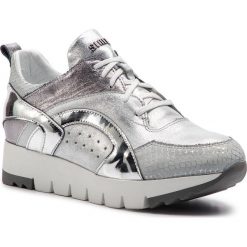 Sneakersy SIMEN - 1527A Srebrny. Szare półbuty damskie Simen, na co dzień, bez wzorów, z zamszu, bez obcasa, na płaskiej podeszwie, bez zapięcia. Za 289,00 zł.