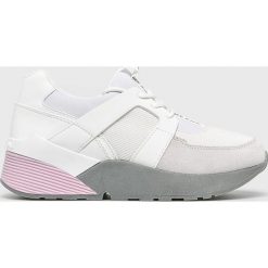 Versace Jeans - Buty. Białe buty sportowe damskie Versace Jeans, bez wzorów, z jeansu, sportowe. W wyprzedaży za 429,90 zł.