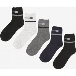5-pack Mix kolorów Skarpety Catreia. Skarpetki męskie Born2be, bez wzorów. Za 19,99 zł.