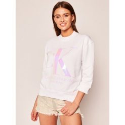 Bluza Calvin Klein Jeans Europe J20J213481. Białe bluzy damskie Calvin Klein Jeans, xs, bez wzorów, z bawełny, bez rękawów, bez kaptura. Za 449,00 zł.