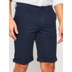 Szorty materiałowe Trussardi Jeans Aviator 52P00049. Niebieskie spodenki i szorty męskie Trussardi Jeans, m, bez wzorów, z elastanu. Za 429,00 zł.