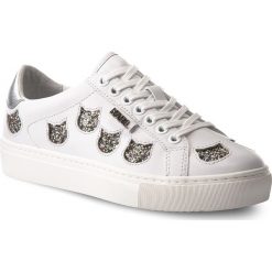 Sneakersy KARL LAGERFELD - KL61039 White Lthr W/Silver. Białe półbuty damskie marki KARL LAGERFELD, z aplikacjami, ze skóry, bez obcasa, na płaskiej podeszwie, bez zapięcia. Za 739,00 zł.
