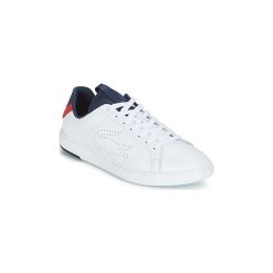 Buty Lacoste CARNABY EVO LIGHT-WT 119 1. Białe trampki męskie Lacoste, bez wzorów, bez zapięcia. Za 343,20 zł.