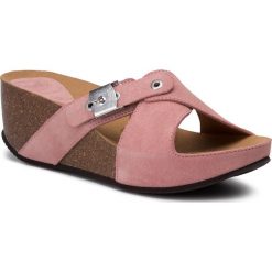 Klapki SCHOLL - Elon 2.0 F27445 1248 380 Pale Pink. Różowe klapki damskie Scholl, z aplikacjami, ze skóry. W wyprzedaży za 239,00 zł.