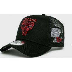 New Era - Czapka. Czarne czapki damskie New Era, bez wzorów, z bawełny. W wyprzedaży za 99,90 zł.