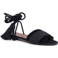 Sandały RED VALENTINO - TQ0S0D72 Nero 0NO. Czarne klapki damskie Red Valentino, bez wzorów, z tworzywa sztucznego, bez obcasa. W wyprzedaży za 689,00 zł.