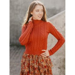 SWETER GAJA BEET. Swetry damskie Fanaberia.com, na jesień, uniwersalny, bez wzorów, ze splotem, eleganckie, z krótkim rękawem, krótkie, bez kaptura. Za 99,00 zł.