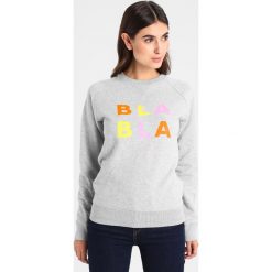 Bluzy damskie: Amorph Berlin PRINT BLA BLA Bluza grey/yellow/orange/pink